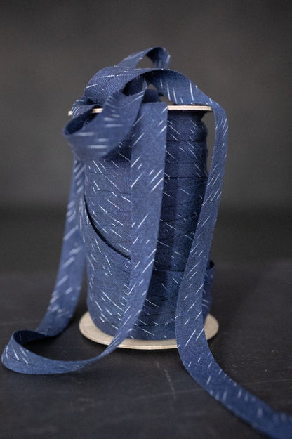 2cm Indigo Snow Indian Handloom Cotton Bias Binding - Merchant & Mills (Sold Per Meter) - Simplifi Fabric