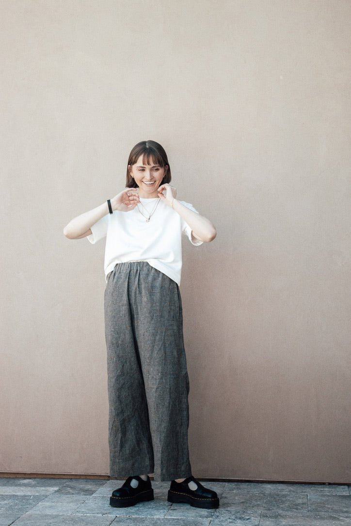 MADE - LINE Bundle Easy Tee Shirt , Shorts, Pants + Sweatshirt PDF Sewing Pattern - Madswick - Simplifi Fabric