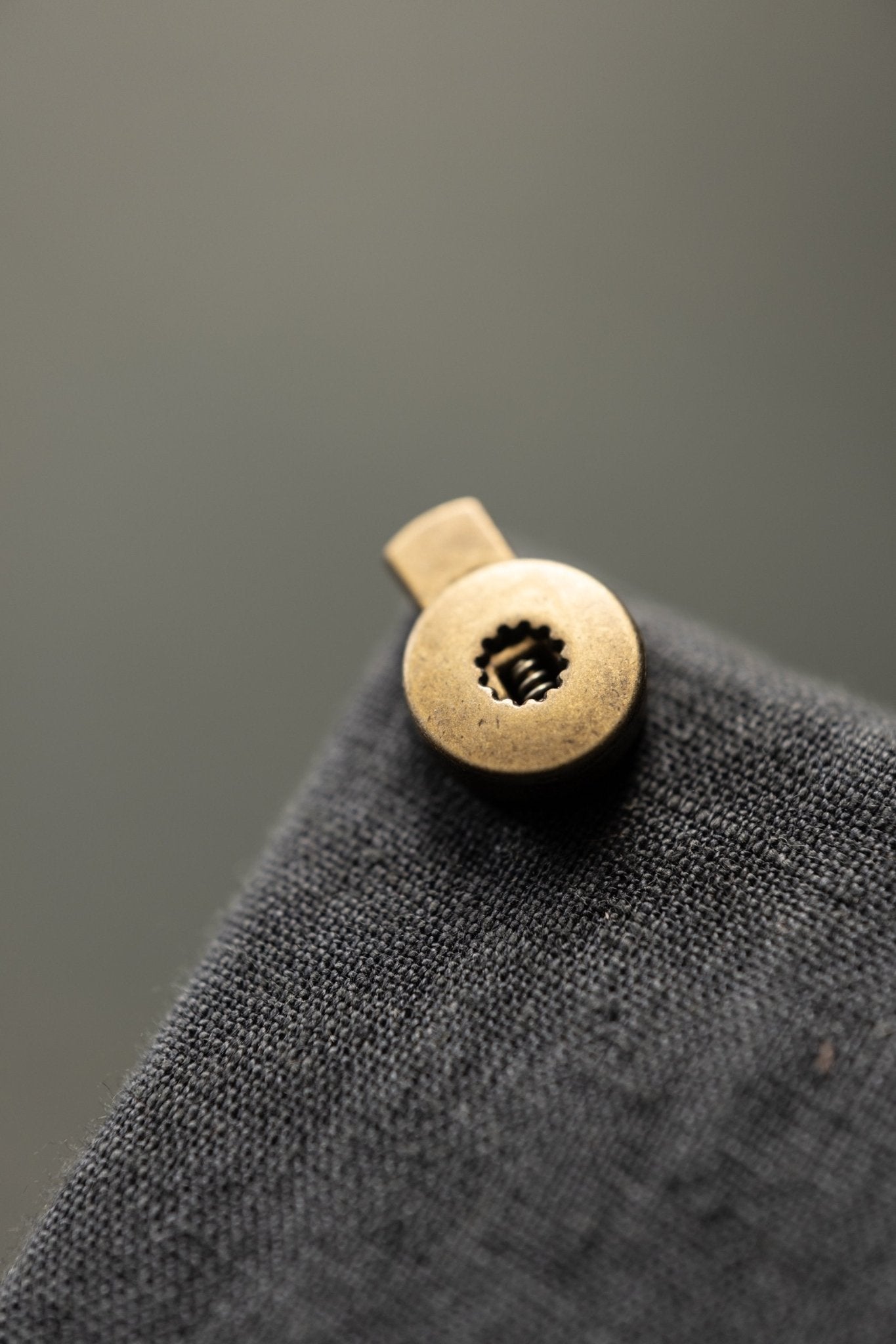 Old Brass Cord Lock - Merchant & Mills - Simplifi Fabric