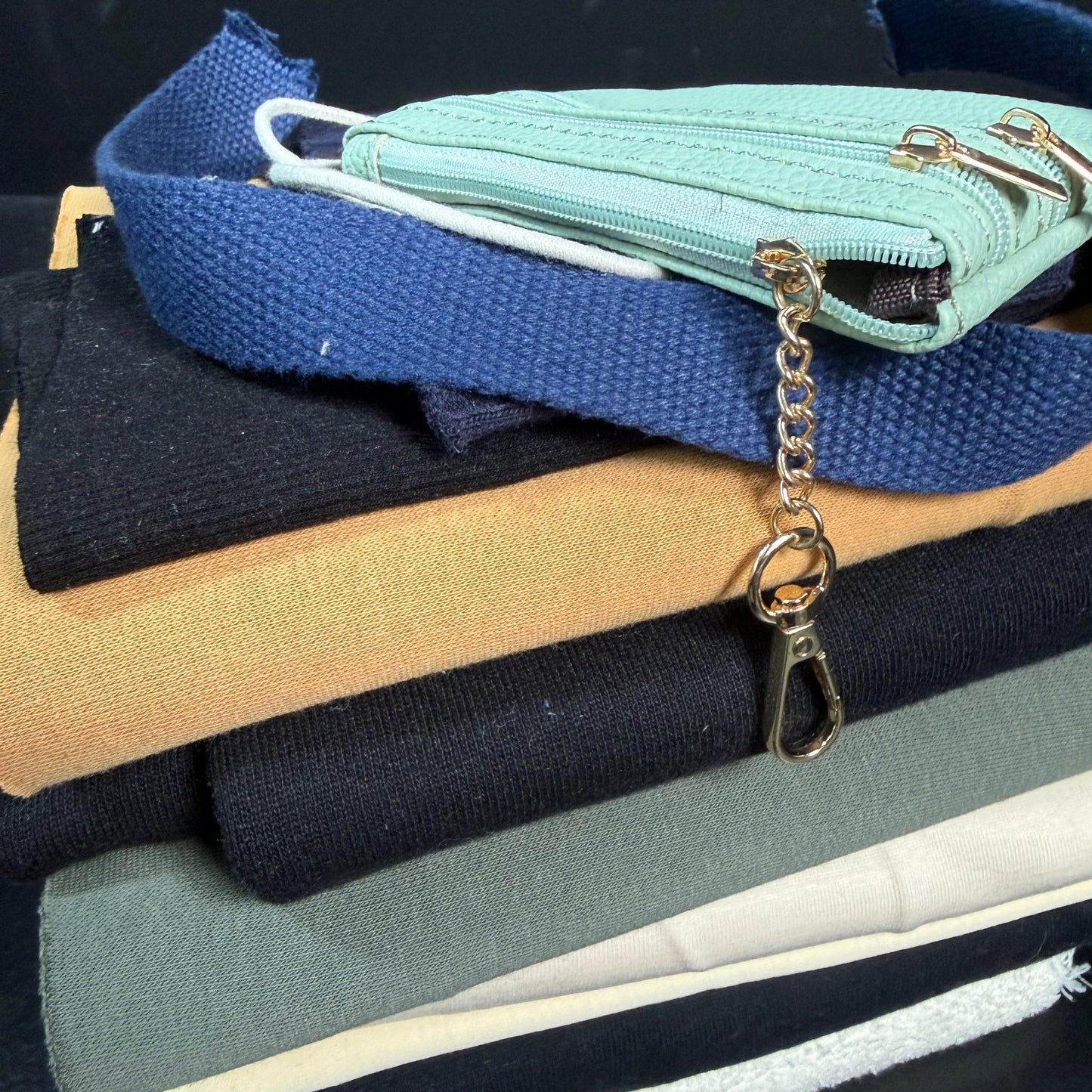 SALE BOX 819Q - Simplifi Fabric