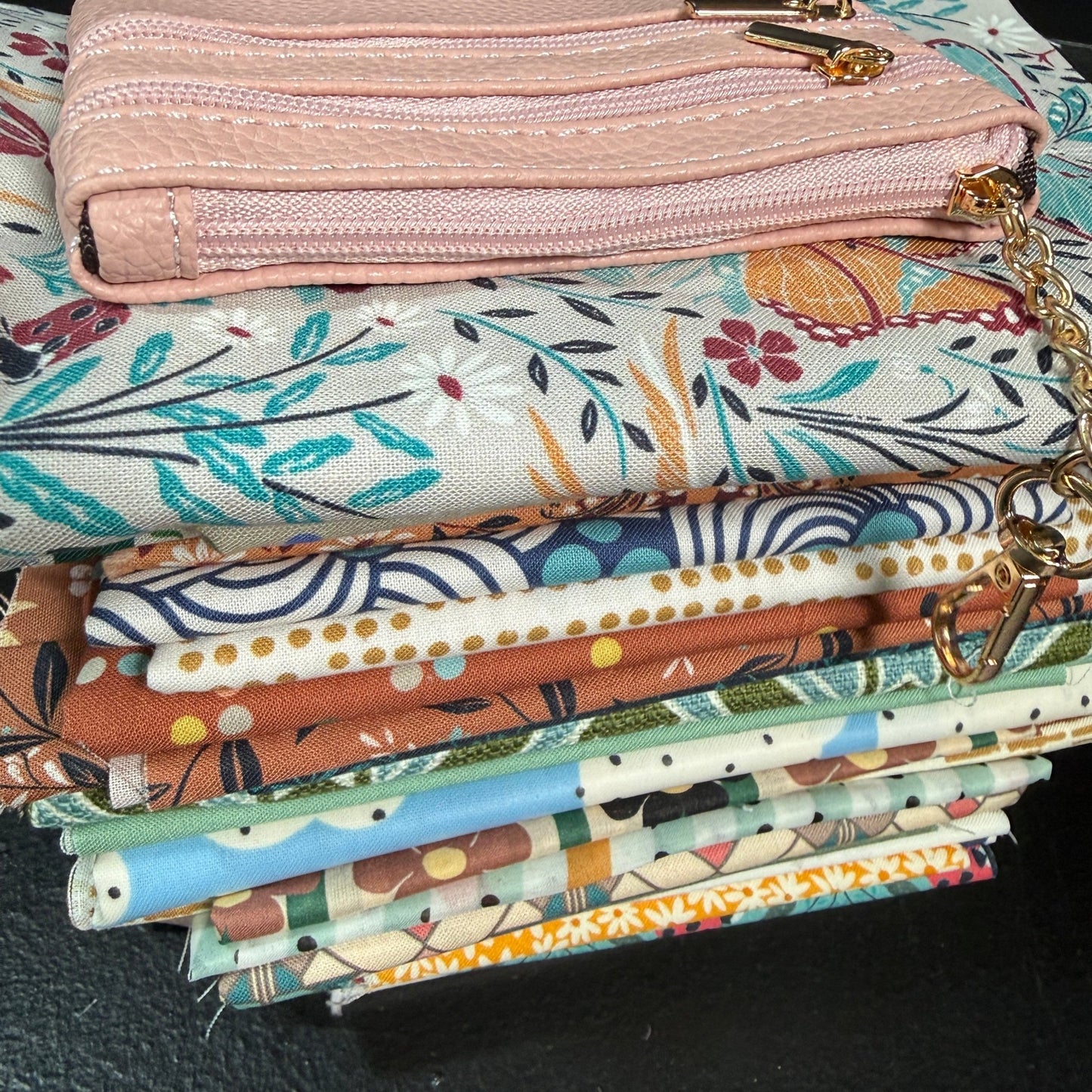 SALE BOX 819R - Simplifi Fabric