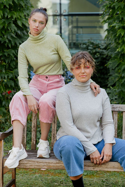 The Basic Turtleneck - Paper Sewing Pattern - Juliana Martejevs - Simplifi Fabric