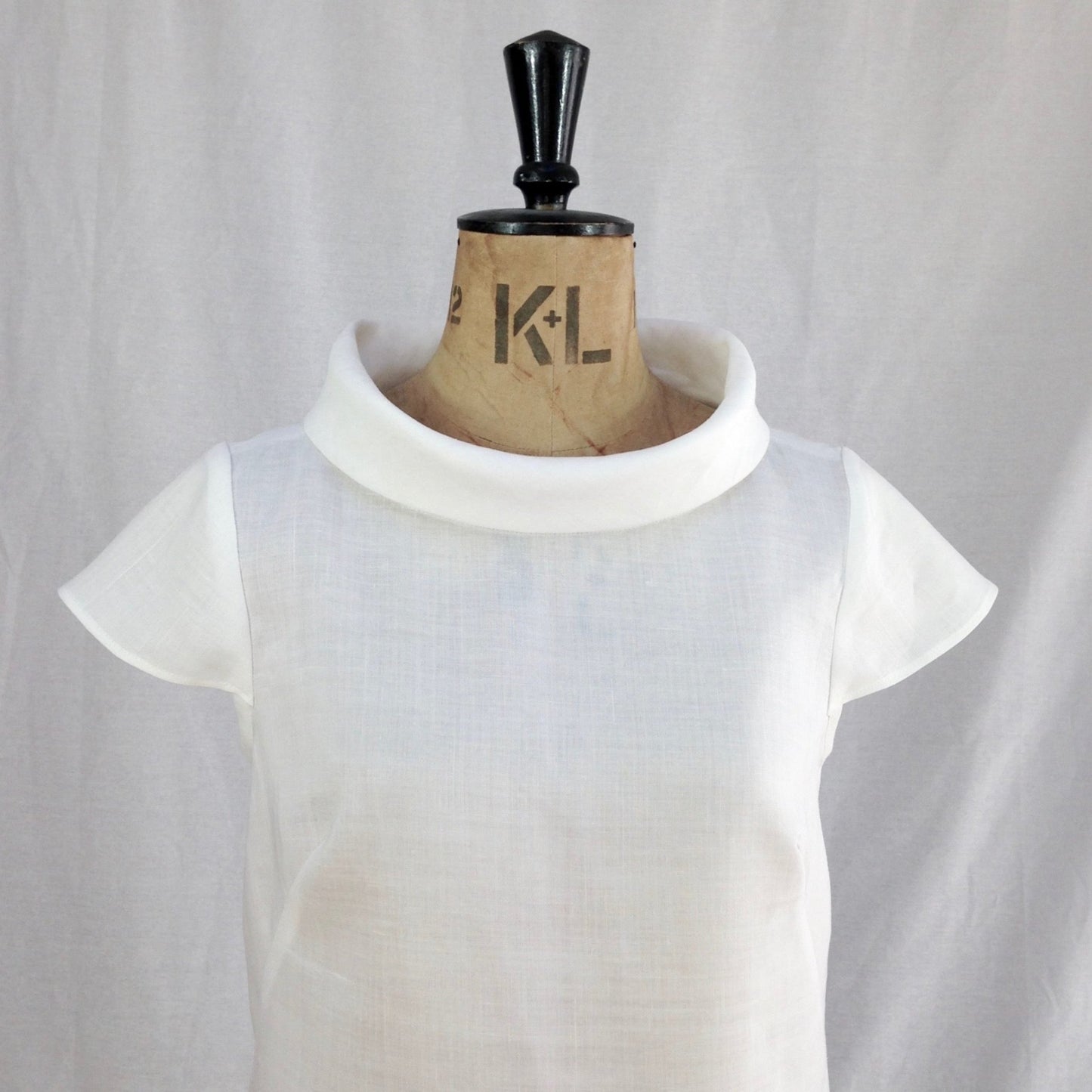 The French Dart Shift Tunic Paper Sewing Pattern - Maven Sewing Patterns - Simplifi Fabric