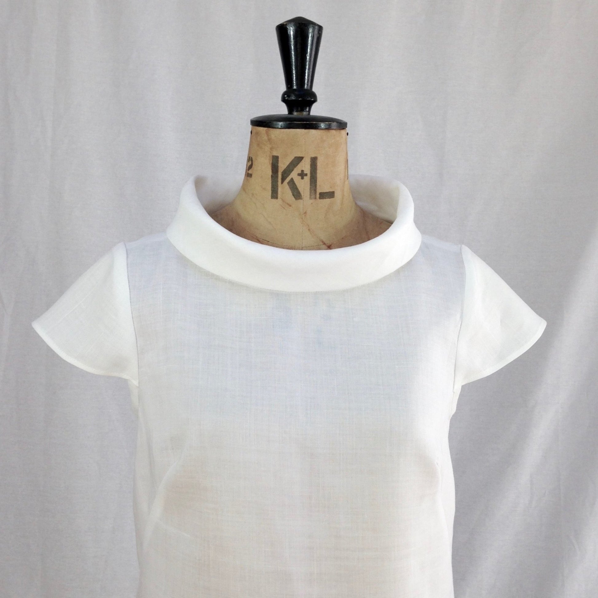 The French Dart Shift Tunic Paper Sewing Pattern - Maven Sewing Patterns - Simplifi Fabric