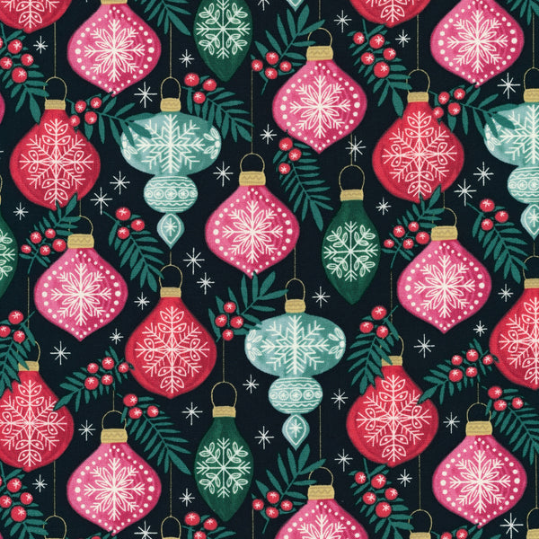 Berries & Baubles - Winter Wonderland - Helen Bowler - Cloud 9 Fabrics - Poplin