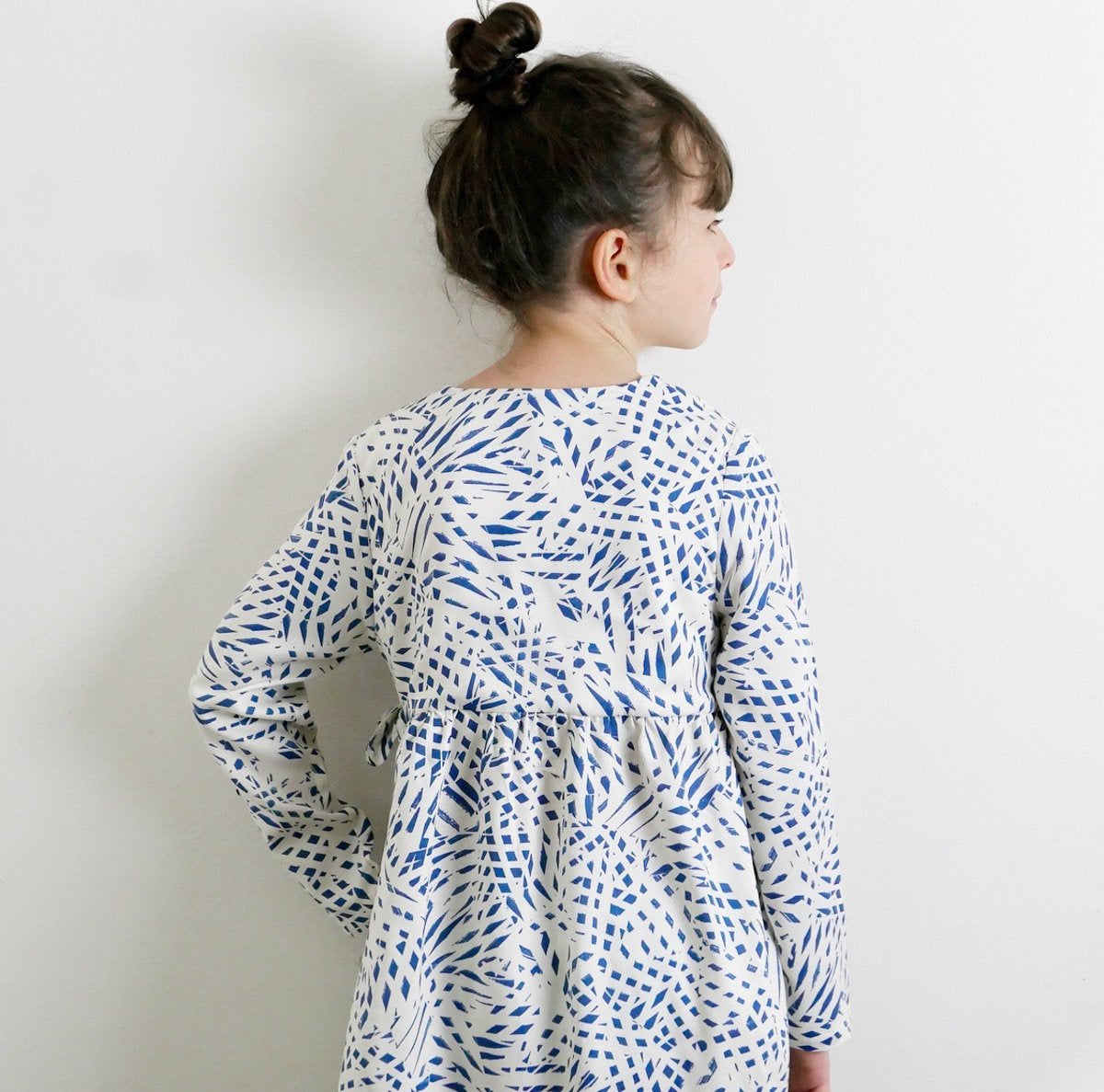 Violette Dress Sewing Pattern - Girl 3/12Y - Ikatee