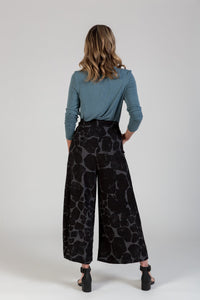 Flint Pants & Shorts - Megan Nielsen Patterns - Sewing Pattern