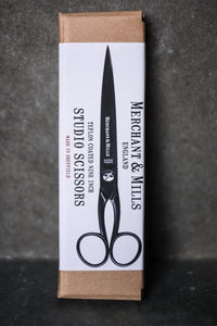 Matte Black 9" Studio Scissors - Merchant & Mills